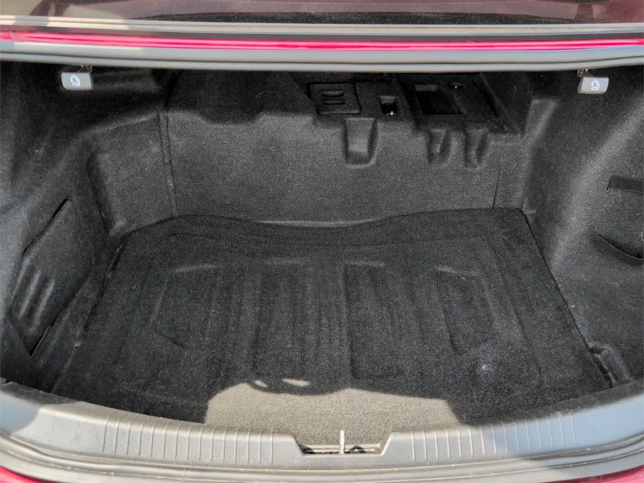 2019 Chevrolet Malibu Hybrid 1HY  *31 SERVICE RECORDS* Photo