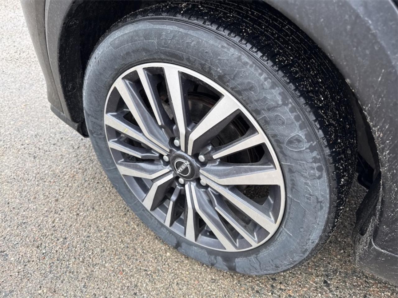 2024 Nissan Kicks SV  Heated Steering Wheel Photo