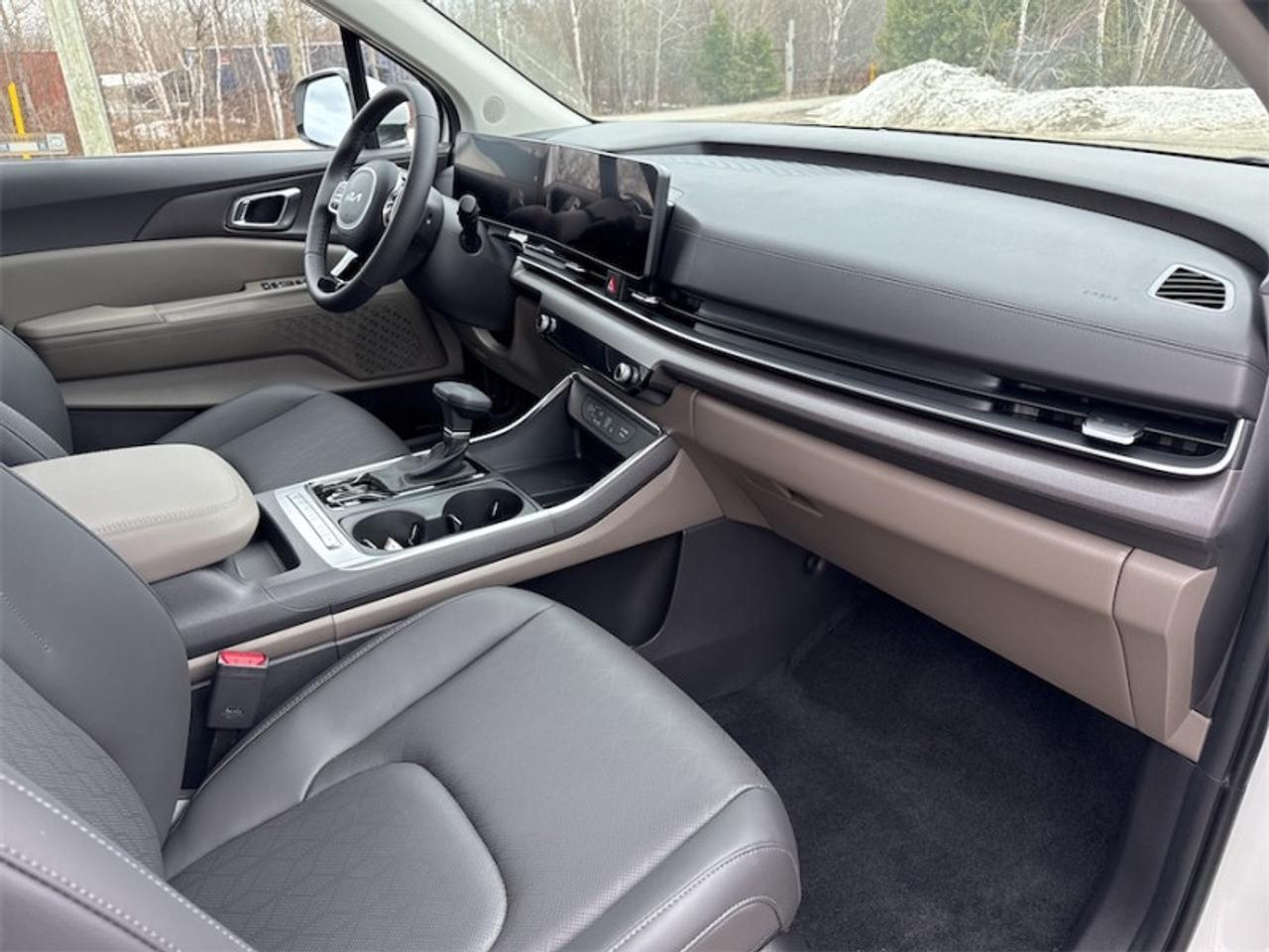 2026 Kia Carnival EX   -  Navigation GPS Photo
