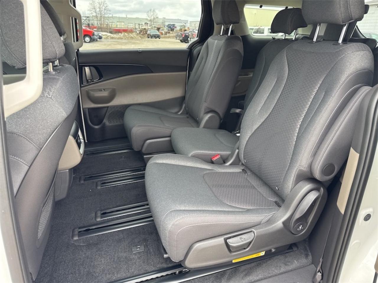 2026 Kia Carnival LX+   - Navigation GPS-  Power Liftgate Photo