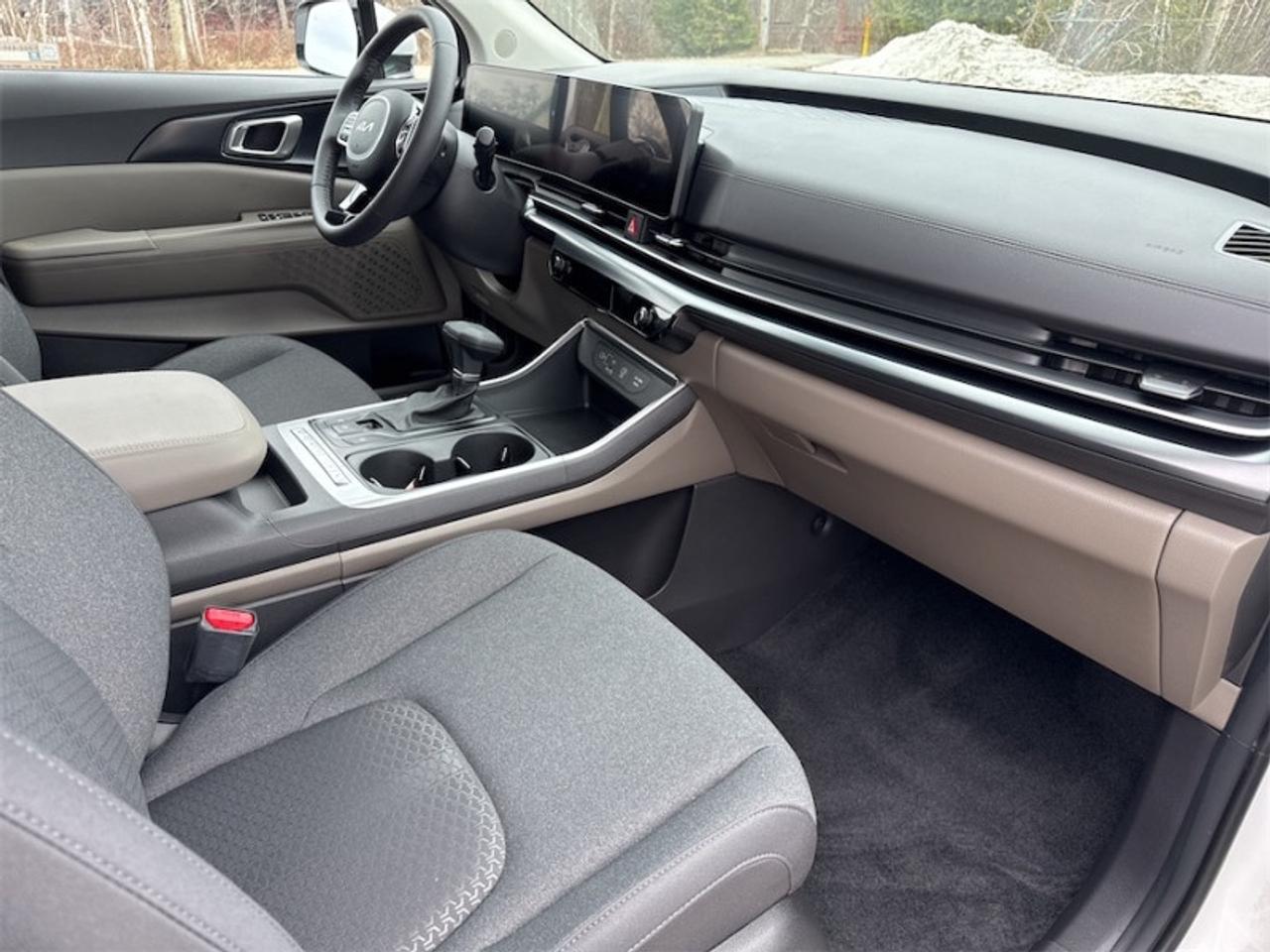 2026 Kia Carnival LX+   - Navigation GPS-  Power Liftgate Photo