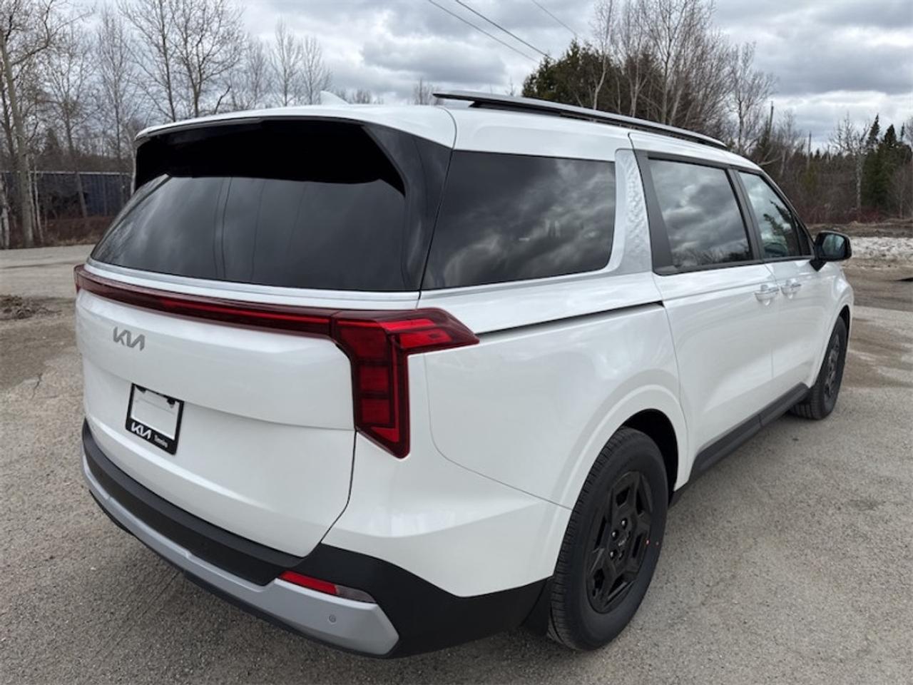2026 Kia Carnival LX+   - Navigation GPS-  Power Liftgate Photo