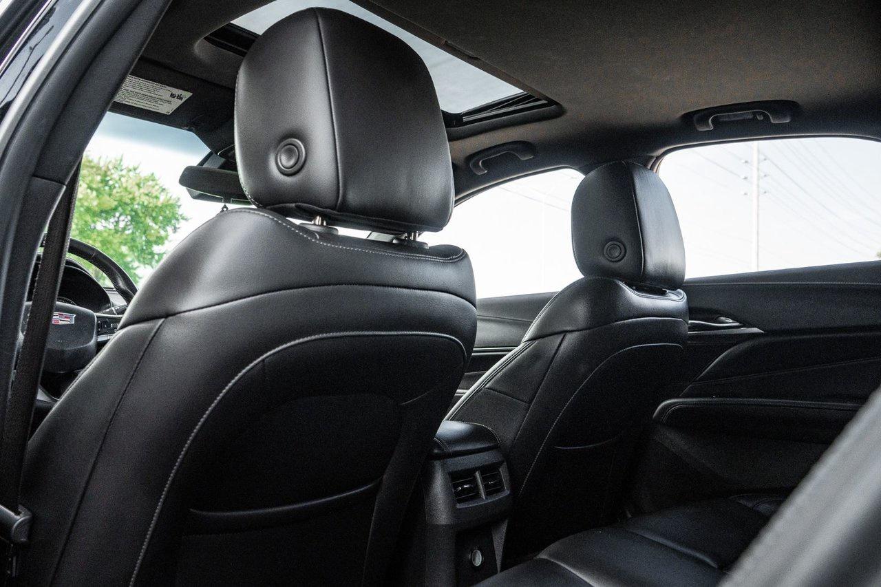 2022 Cadillac CT4 Luxury Photo
