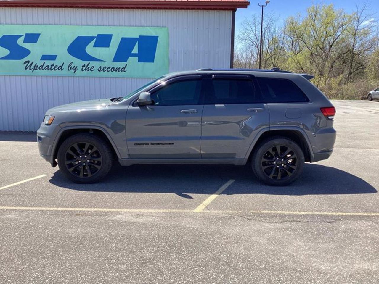 2019 Jeep Grand Cherokee Altitude 4x4 | No Accidents | Sunroof | Leather Seats Photo