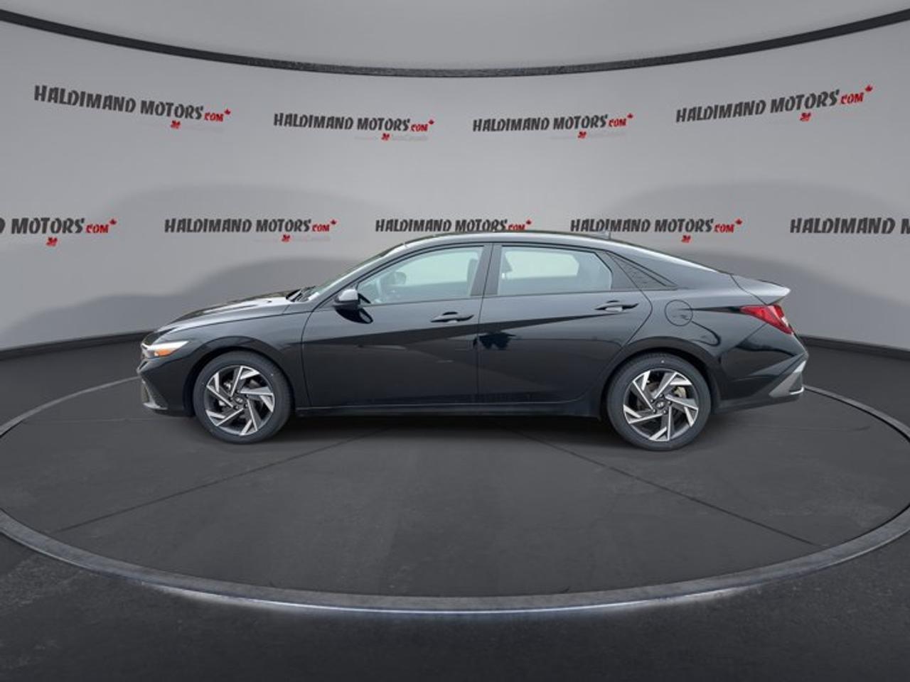 2024 Hyundai Elantra Preferred w/Tech Pkg Photo4