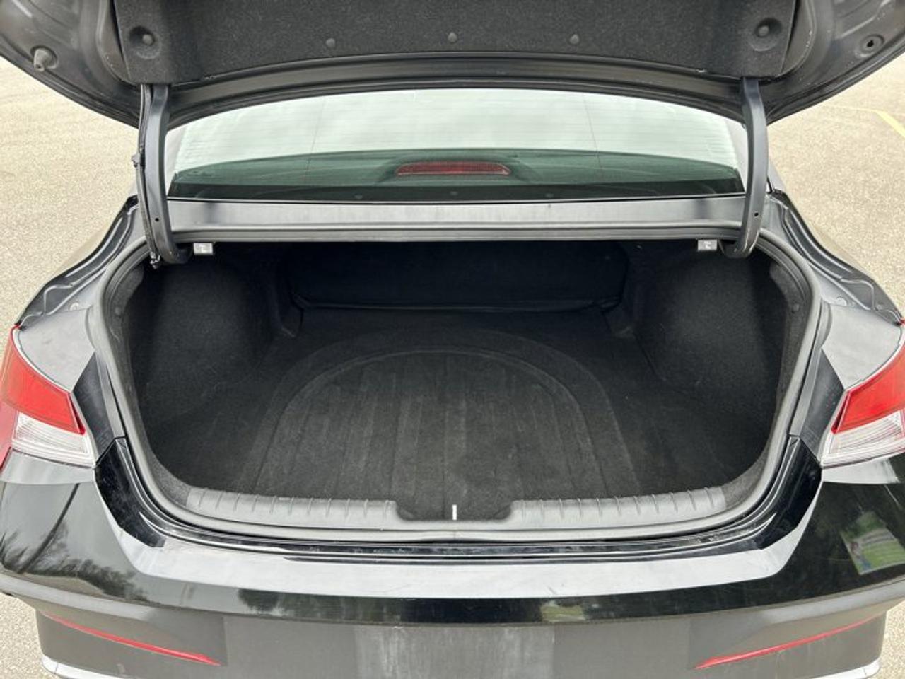 2024 Hyundai Elantra Preferred w/Tech Pkg Photo