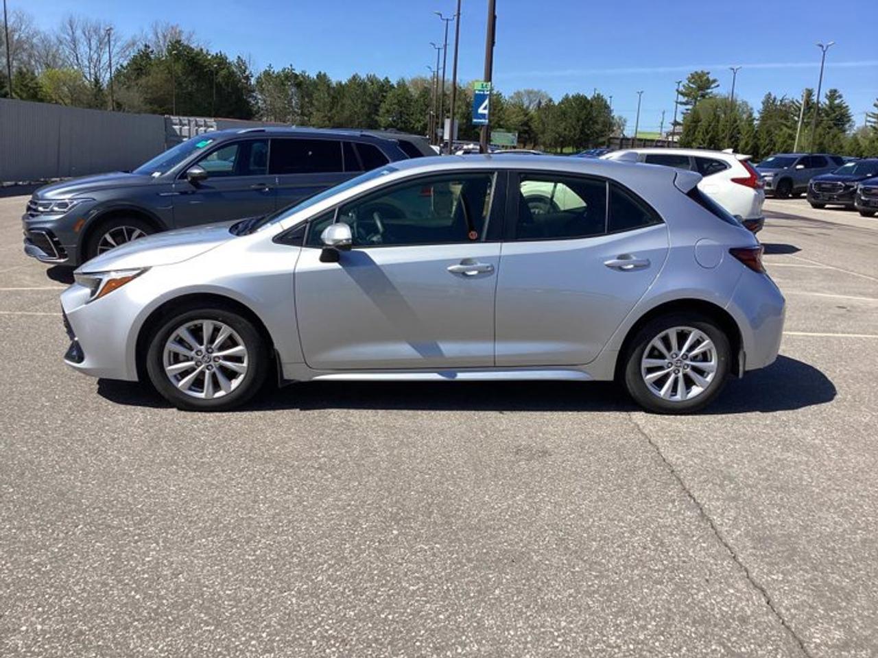 2025 Toyota Corolla Hatchback SE | No Accidents Photo