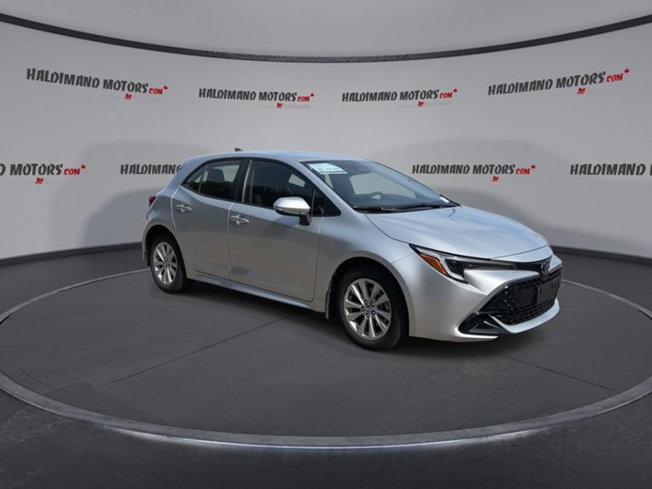 2025 Toyota Corolla Hatchback SE | No Accidents Photo