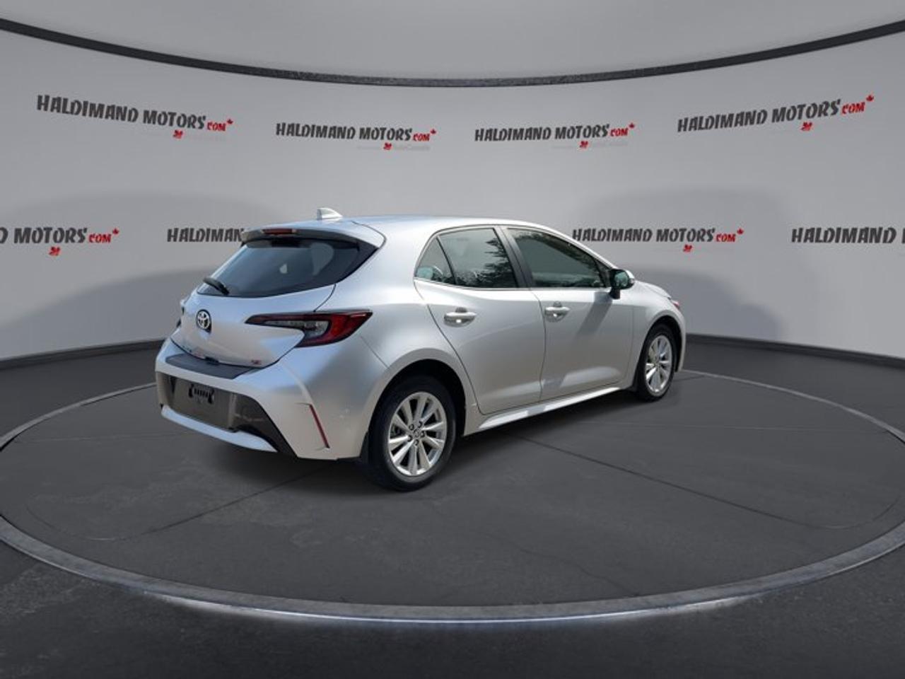 2025 Toyota Corolla Hatchback SE | No Accidents Photo