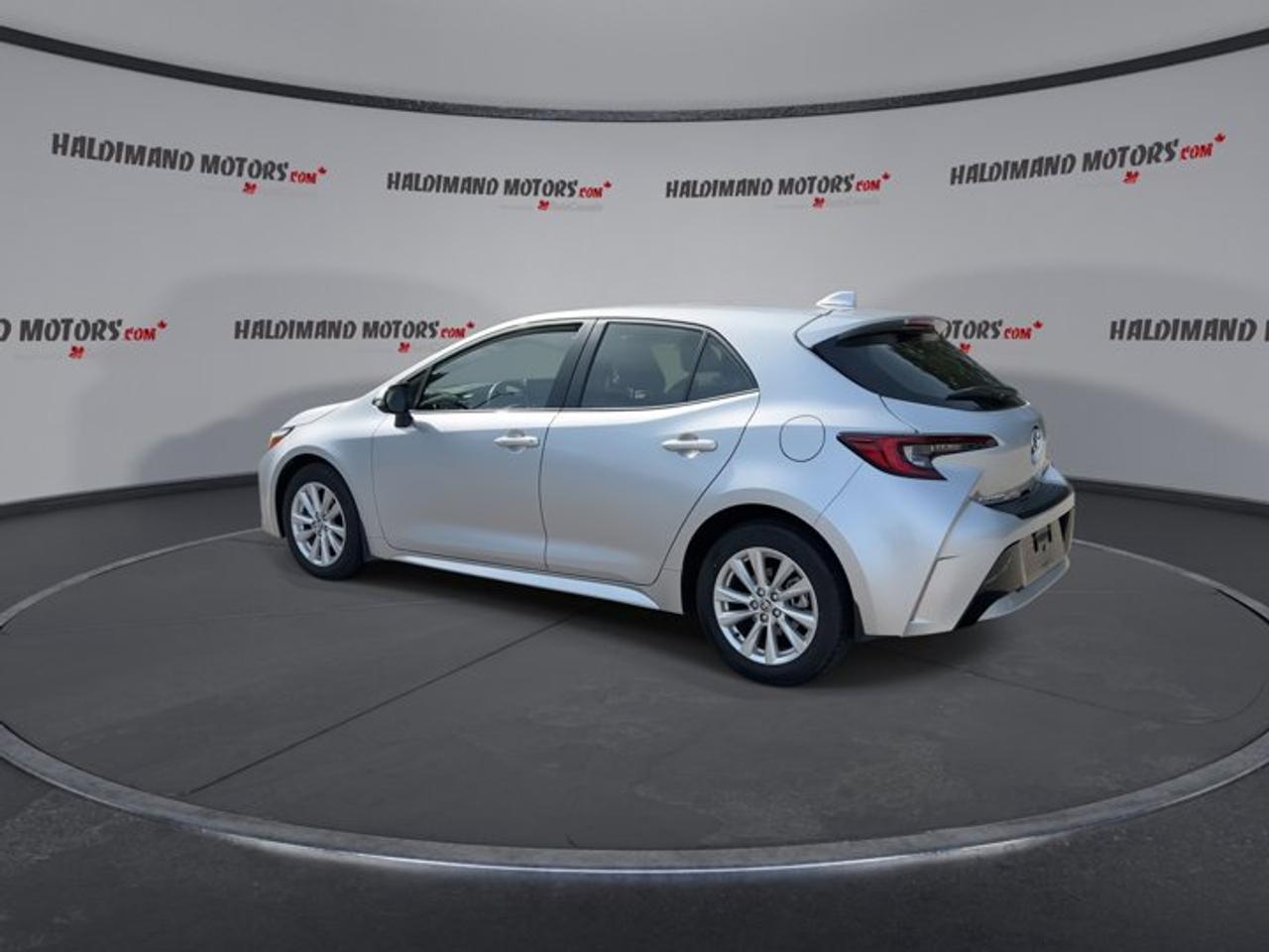2025 Toyota Corolla Hatchback SE | No Accidents Photo