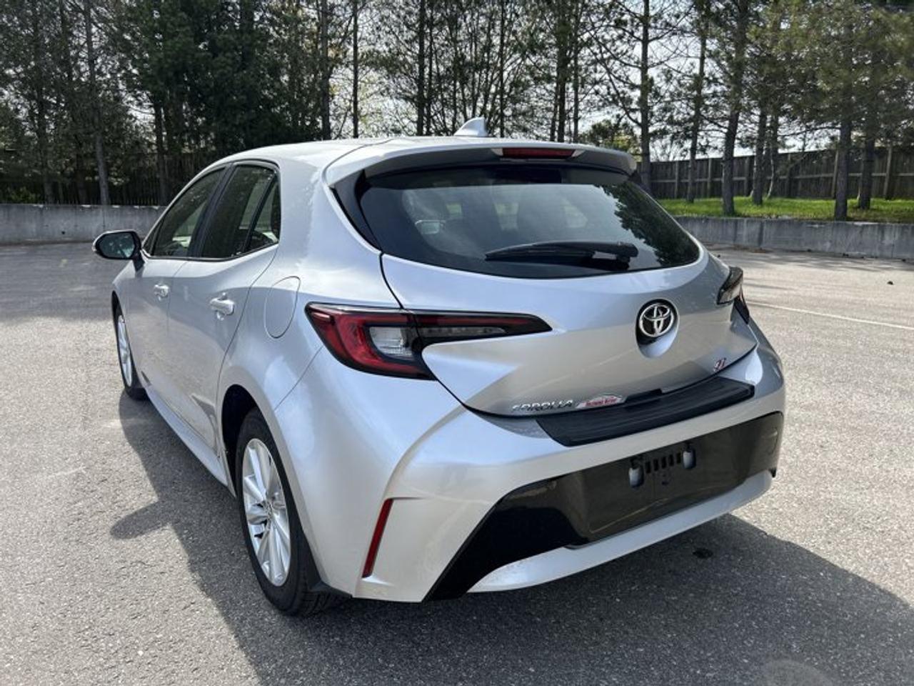2025 Toyota Corolla Hatchback SE | No Accidents Photo
