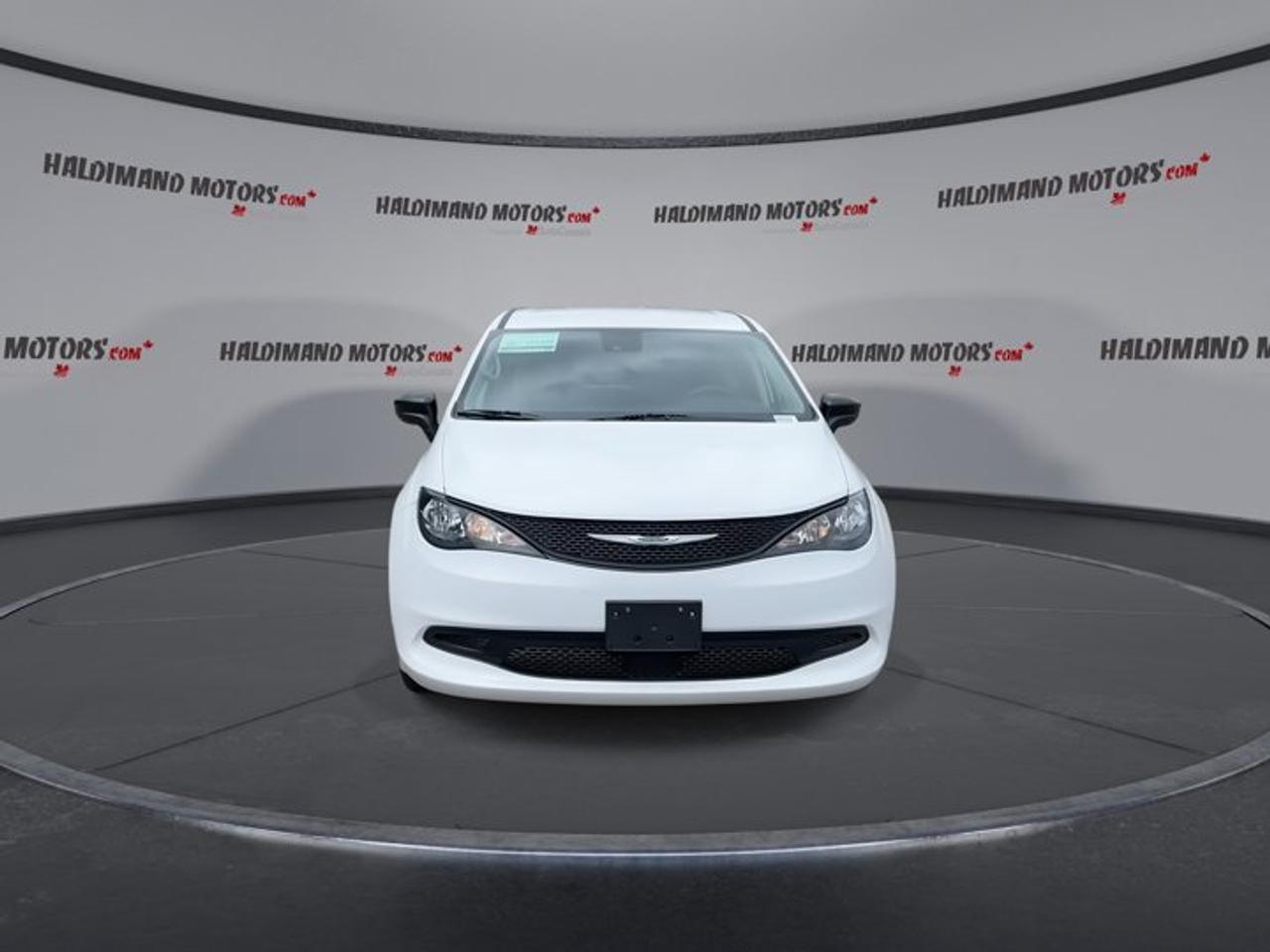 2024 Dodge Grand Caravan SXT 2WD | Heated Steering Wheel Photo