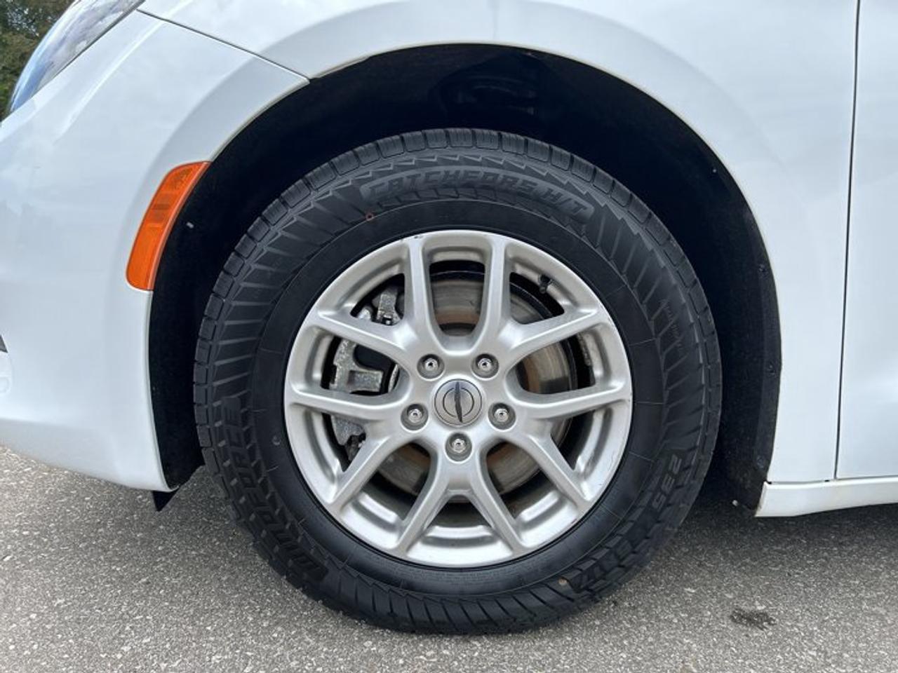 2024 Dodge Grand Caravan SXT 2WD | Heated Steering Wheel Photo