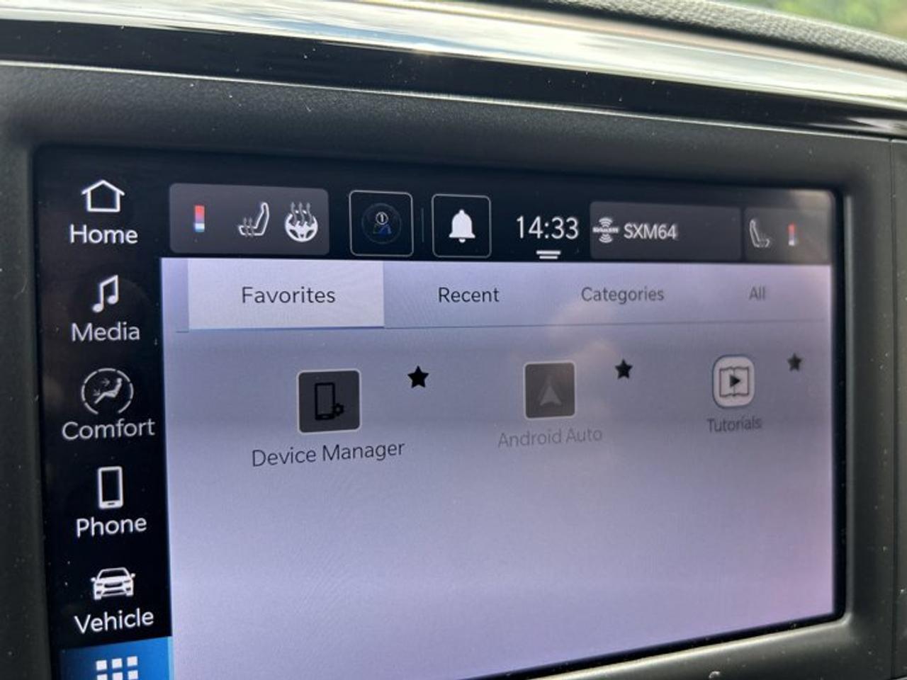 2024 Dodge Grand Caravan SXT 2WD | Heated Steering Wheel Photo
