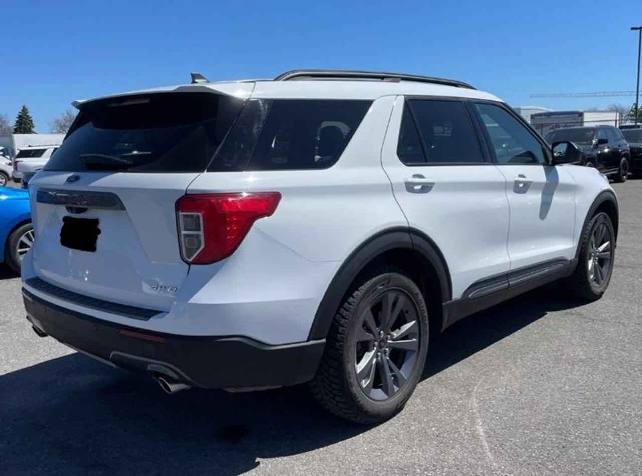2024 Ford Explorer XLT AWD | Sport Appearance | Pano Roof | Leather | Captain Seats | Heated Seats + Steering and More! Photo