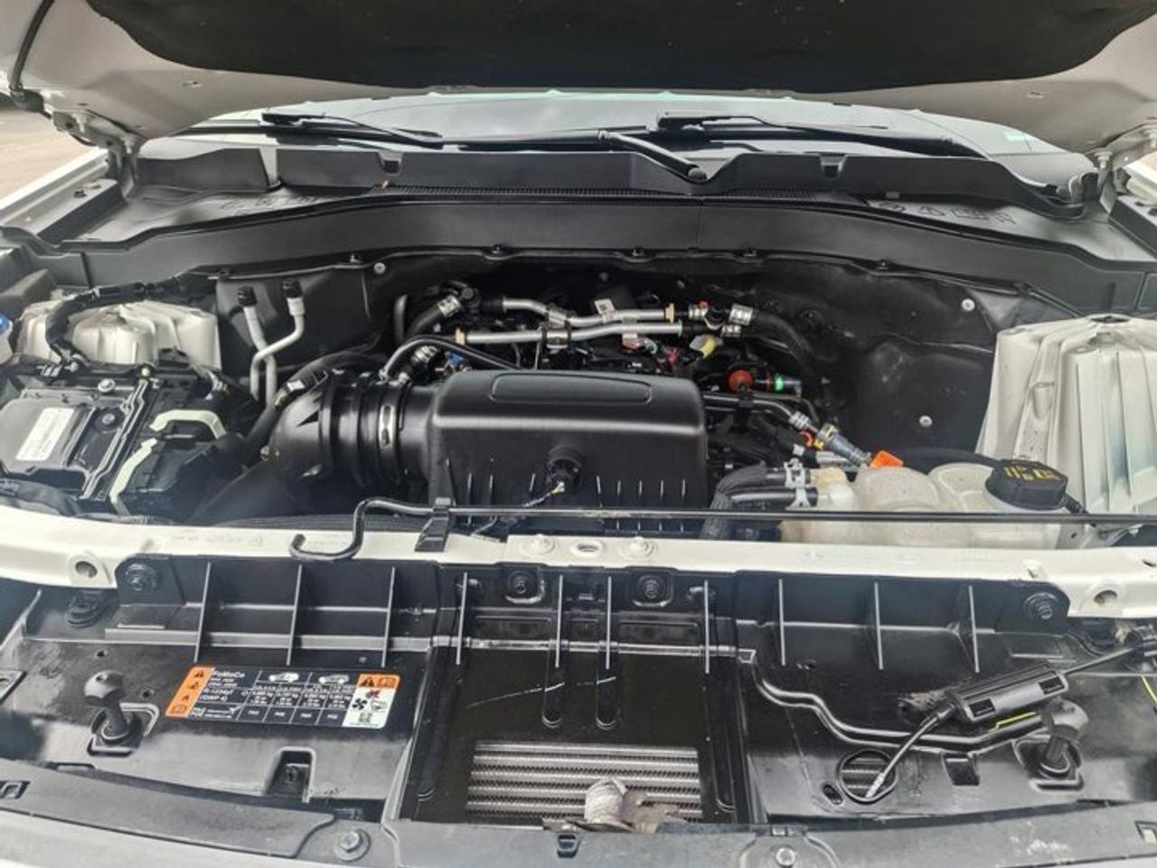 2024 Ford Explorer XLT AWD | Sport Appearance | Pano Roof | Leather | Captain Seats | Heated Seats + Steering and More! Photo