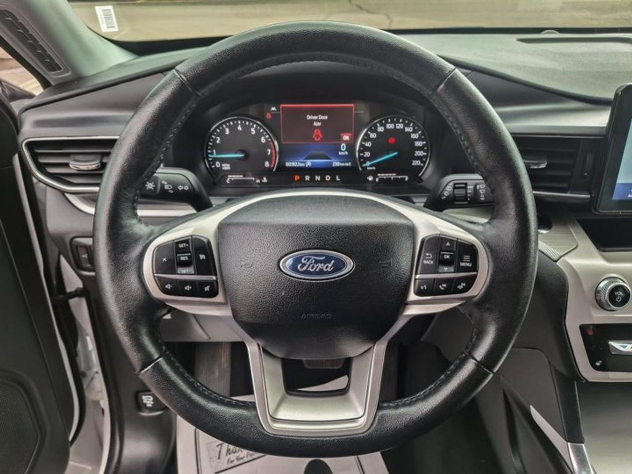 2024 Ford Explorer XLT AWD | Sport Appearance | Pano Roof | Leather | Captain Seats | Heated Seats + Steering and More! Photo