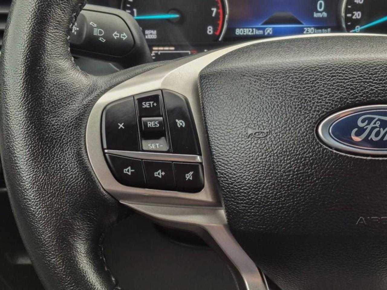 2024 Ford Explorer XLT AWD | Sport Appearance | Pano Roof | Leather | Captain Seats | Heated Seats + Steering and More! Photo