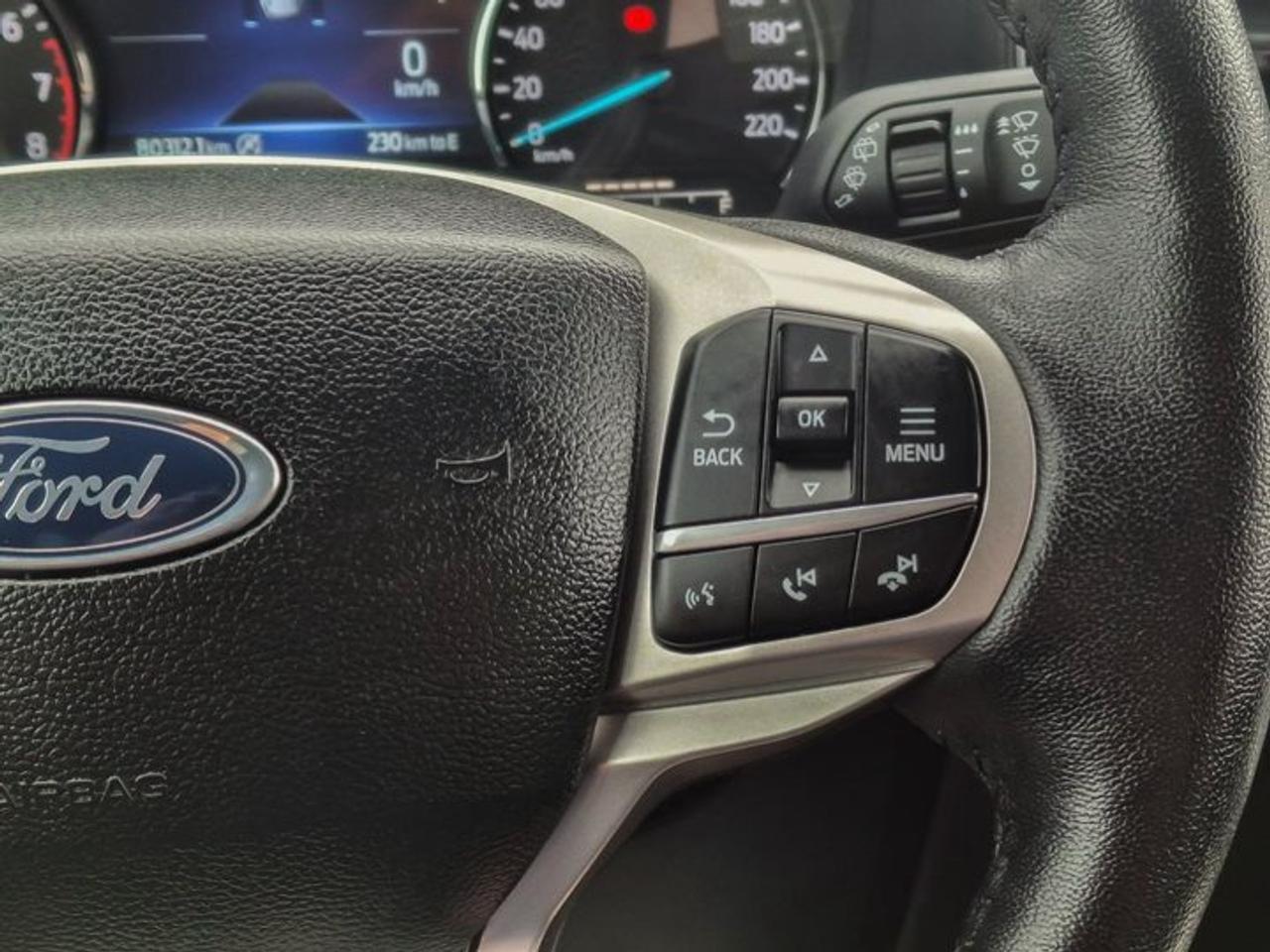 2024 Ford Explorer XLT AWD | Sport Appearance | Pano Roof | Leather | Captain Seats | Heated Seats + Steering and More! Photo