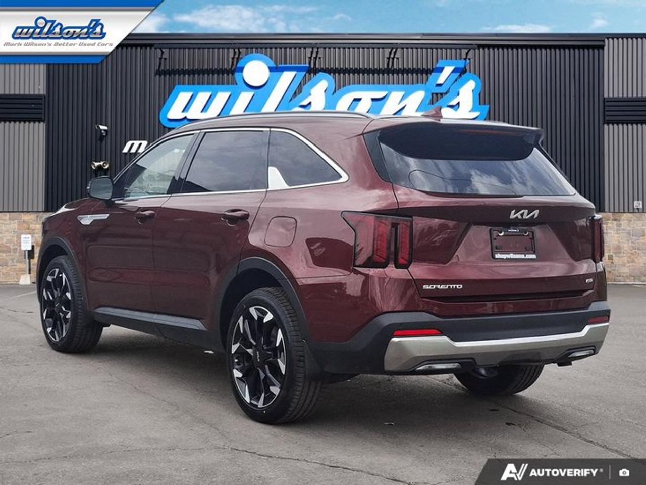 2025 Kia Sorento EX AWD | 6 Passenger | Leather | Heated Seats + Steering | Blind Spot | Lane Keep | and More ! Photo2