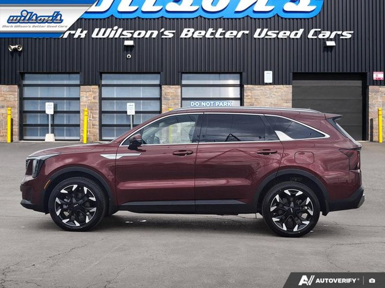 2025 Kia Sorento EX AWD | 6 Passenger | Leather | Heated Seats + Steering | Blind Spot | Lane Keep | and More ! Photo