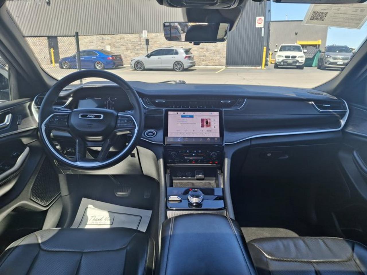 2024 Jeep Grand Cherokee L Limited | Black Appearance | Leather | Pano Roof | Heated + Ventilated Seats | and Much More ! Photo