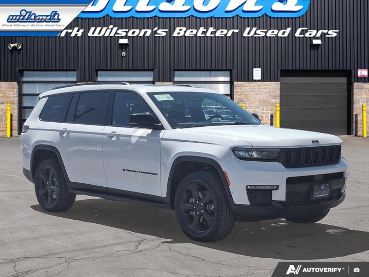2024 Jeep Grand Cherokee L Limited | Black Appearance | Leather | Pano Roof | Heated + Ventilated Seats | and Much More ! Photo