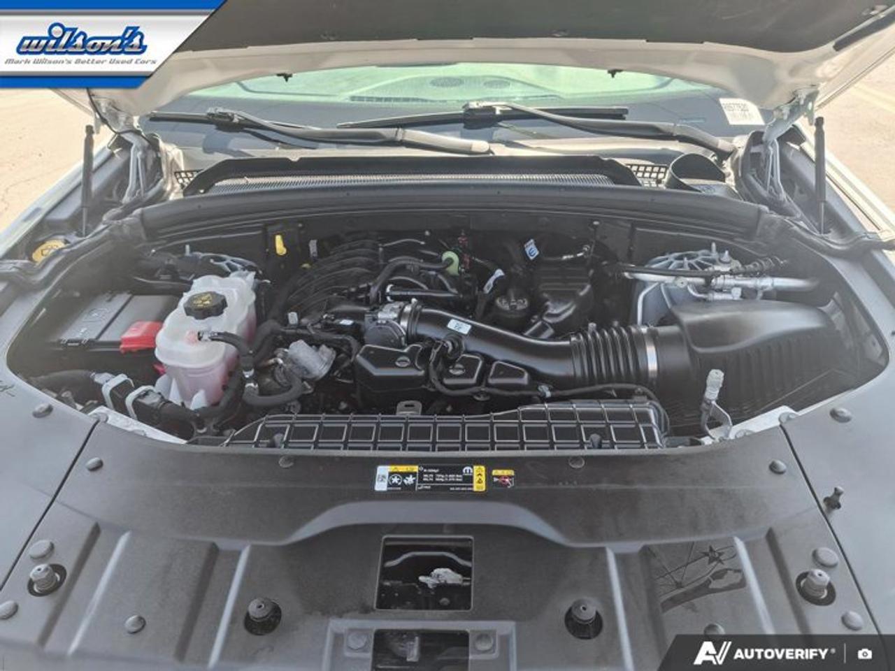 2024 Jeep Grand Cherokee L Limited | Black Appearance | Leather | Pano Roof | Heated + Ventilated Seats | and Much More ! Photo