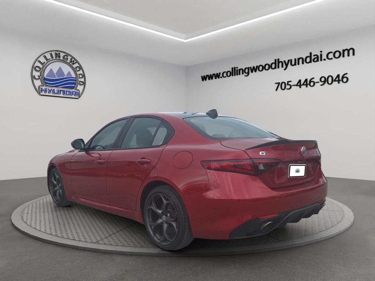 2018 Alfa Romeo Giulia Ti Sport Photo4