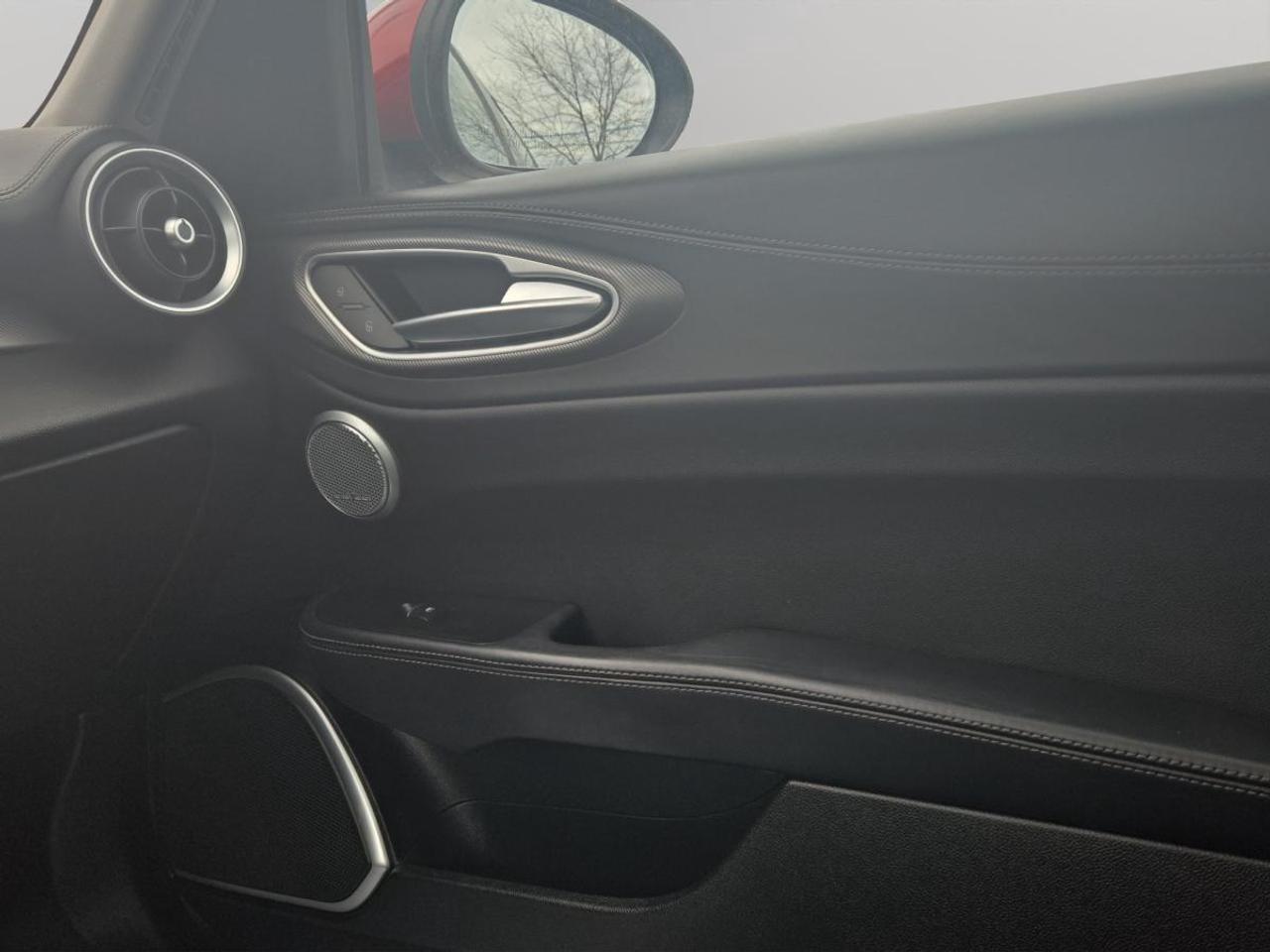 2018 Alfa Romeo Giulia Ti Sport Photo