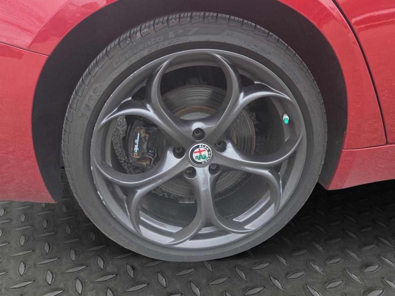 2018 Alfa Romeo Giulia Ti Sport Photo