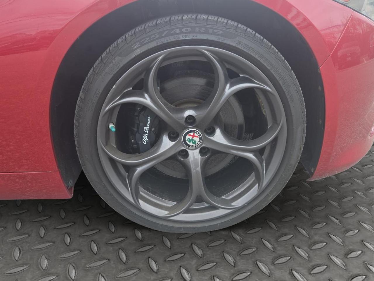 2018 Alfa Romeo Giulia Ti Sport Photo