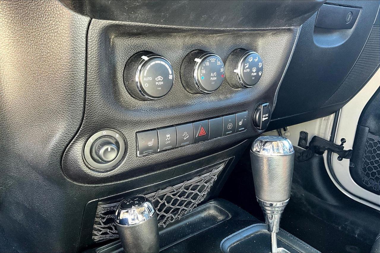 2018 Jeep Wrangler | 4x4 | 4 Door | 3.6L V6 | North Bay | Photo