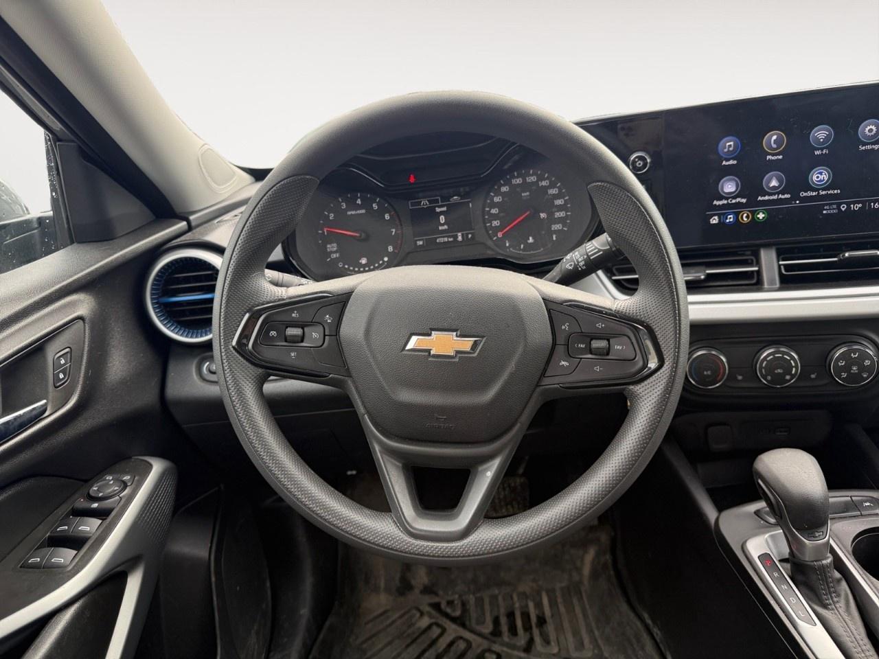 2025 Chevrolet Trax Fwd 4dr Ls Photo