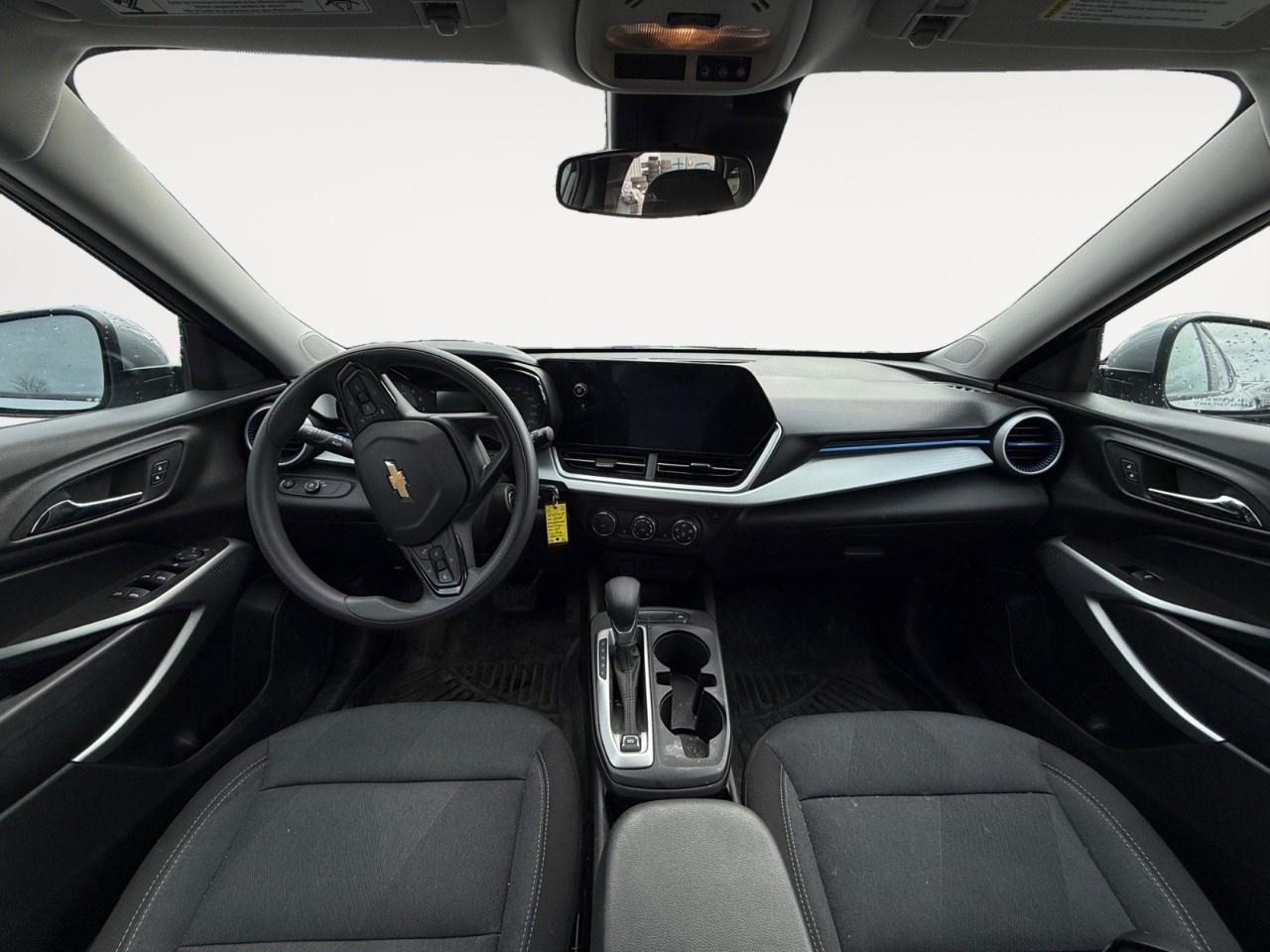 2025 Chevrolet Trax Fwd 4dr Ls Photo
