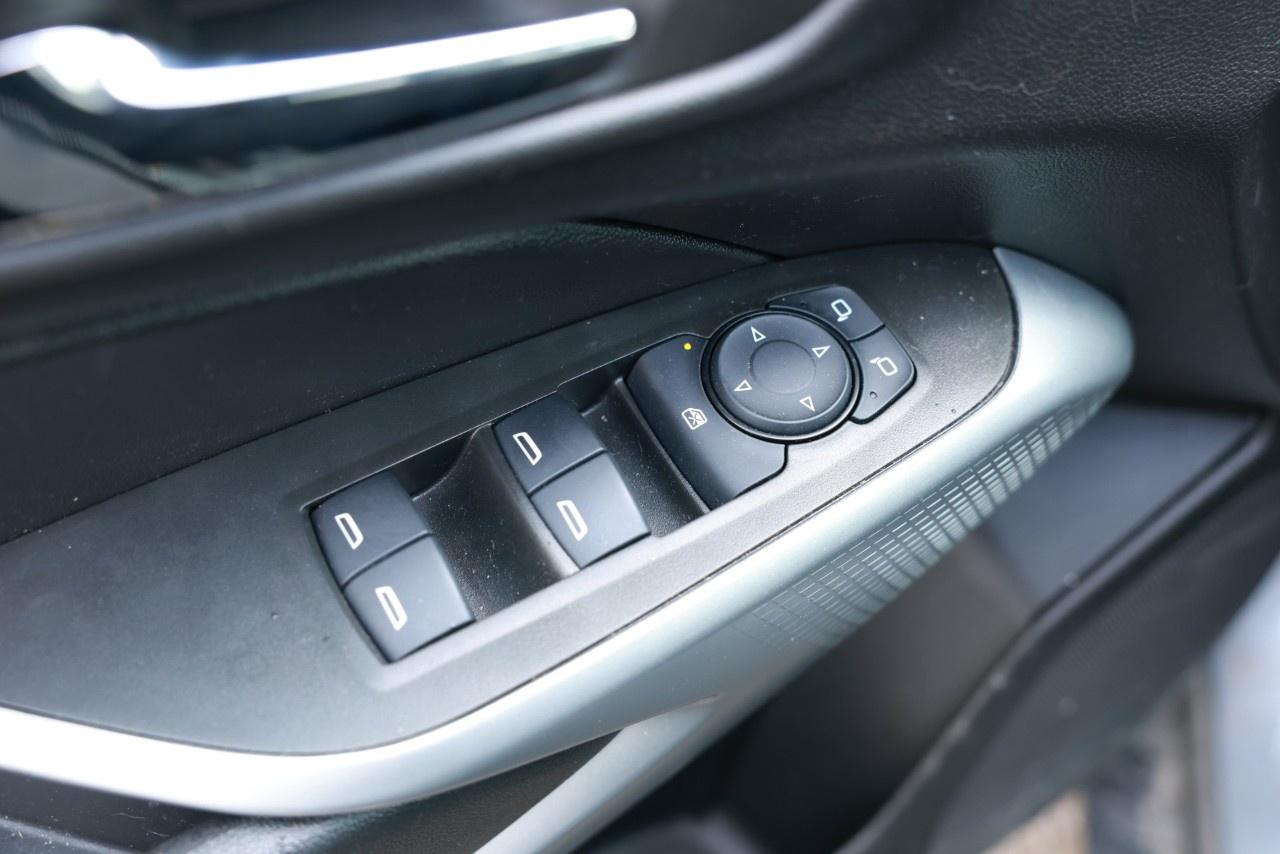 2025 Chevrolet Trax Fwd 4dr Ls Photo