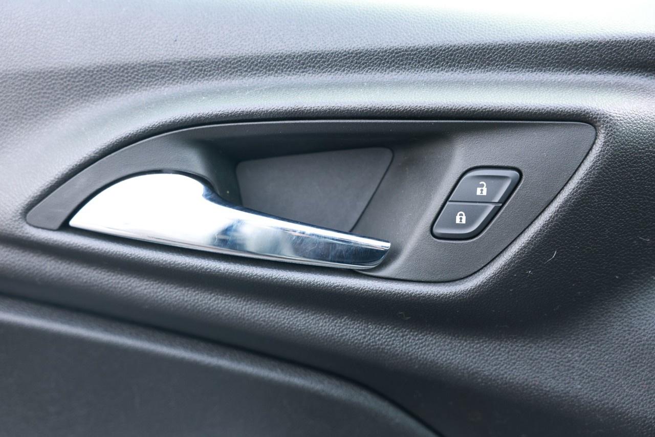 2025 Chevrolet Trax Fwd 4dr Ls Photo