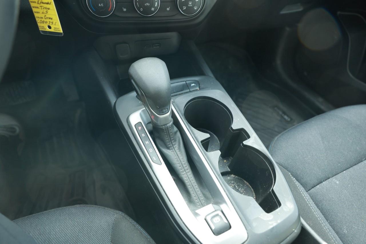 2025 Chevrolet Trax Fwd 4dr Ls Photo