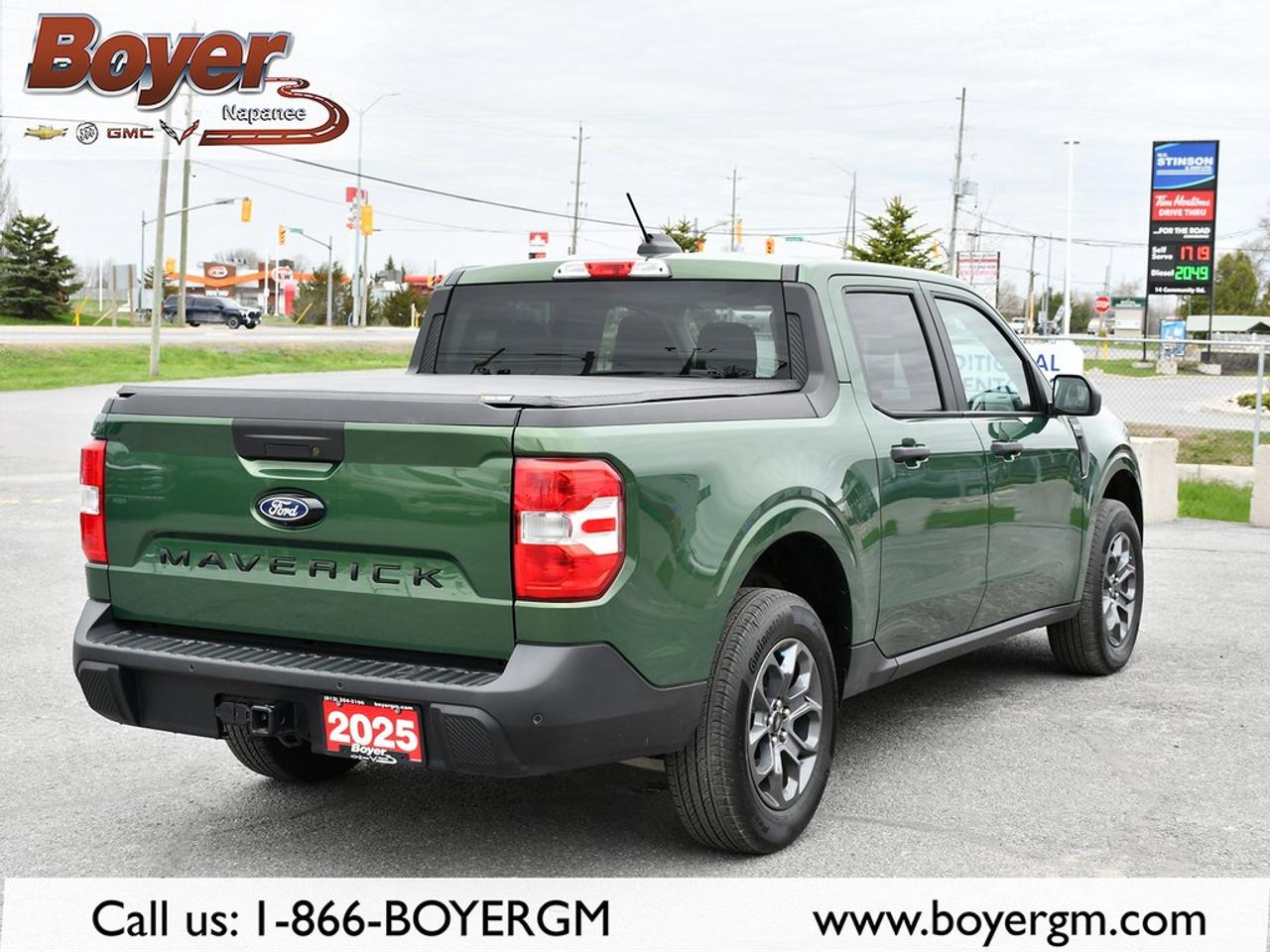 2025 Ford Maverick XLT AWD SuperCrew Photo4