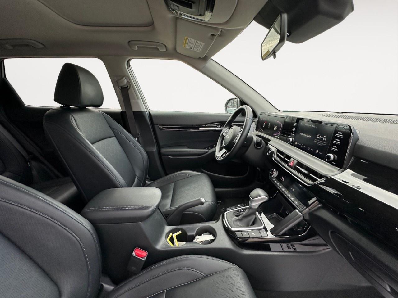 2025 Kia Seltos EX AWD Photo
