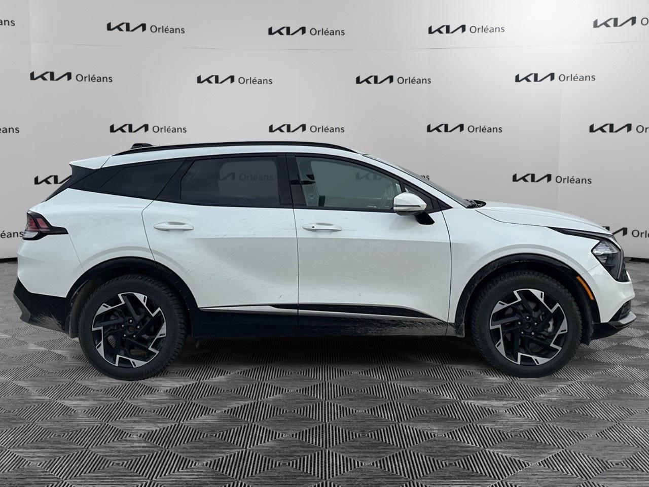 2025 Kia Sportage EX Premium AWD w/Red Interior Photo