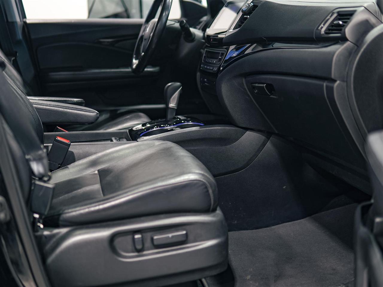 2017 Honda Ridgeline TOURING AWD | NAV | LEATHER | SUNROOF Photo
