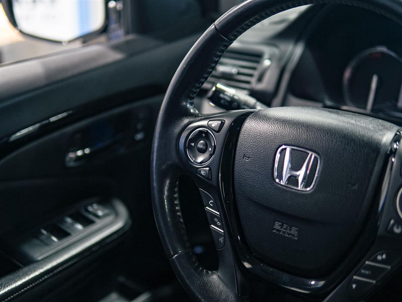 2017 Honda Ridgeline TOURING AWD | NAV | LEATHER | SUNROOF Photo