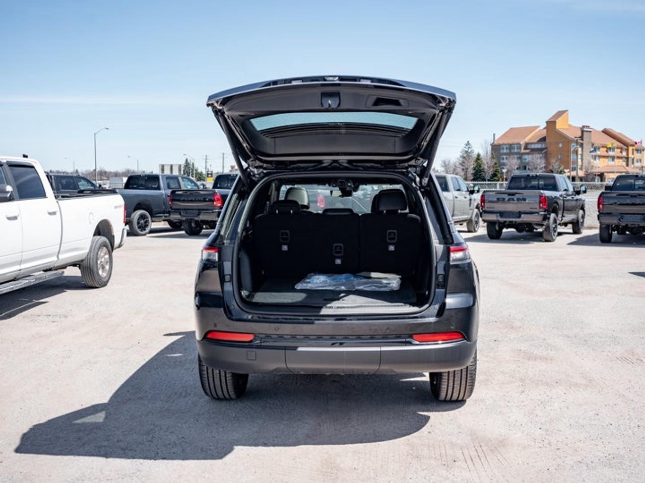 2025 Jeep Grand Cherokee Limited Photo