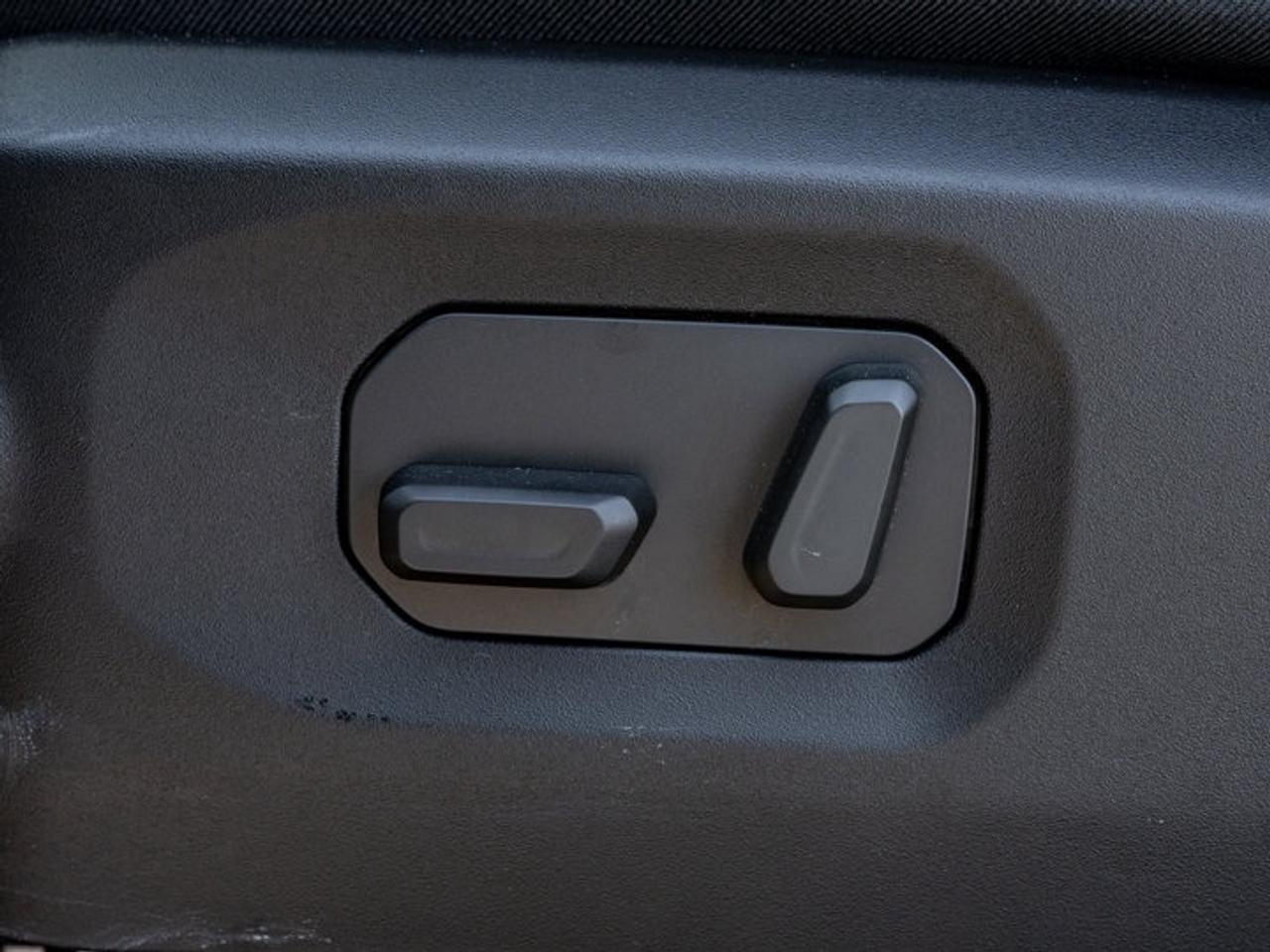 2026 Jeep Wrangler Sahara Photo