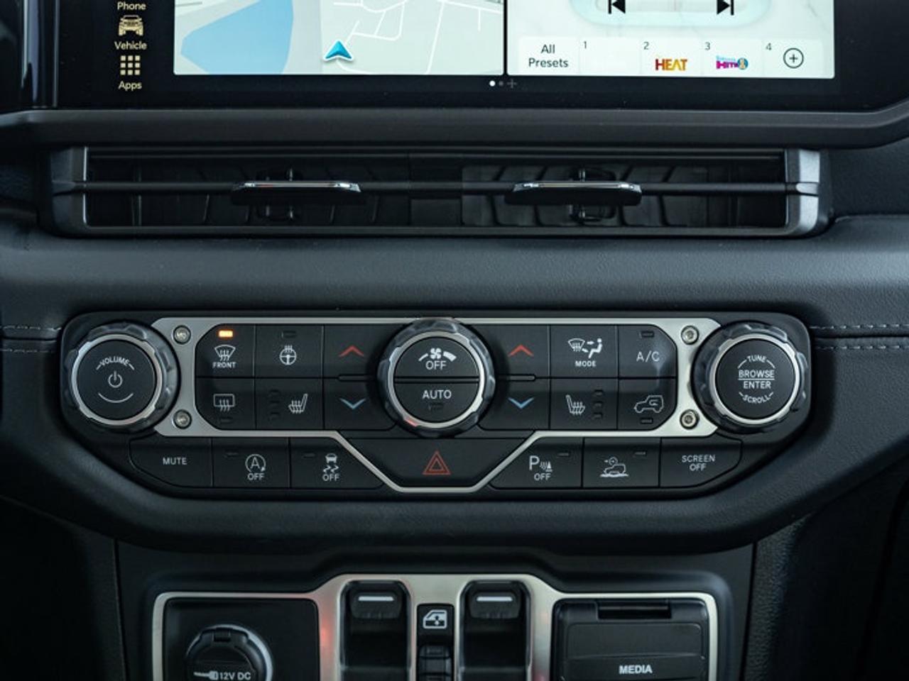 2026 Jeep Wrangler Sahara Photo