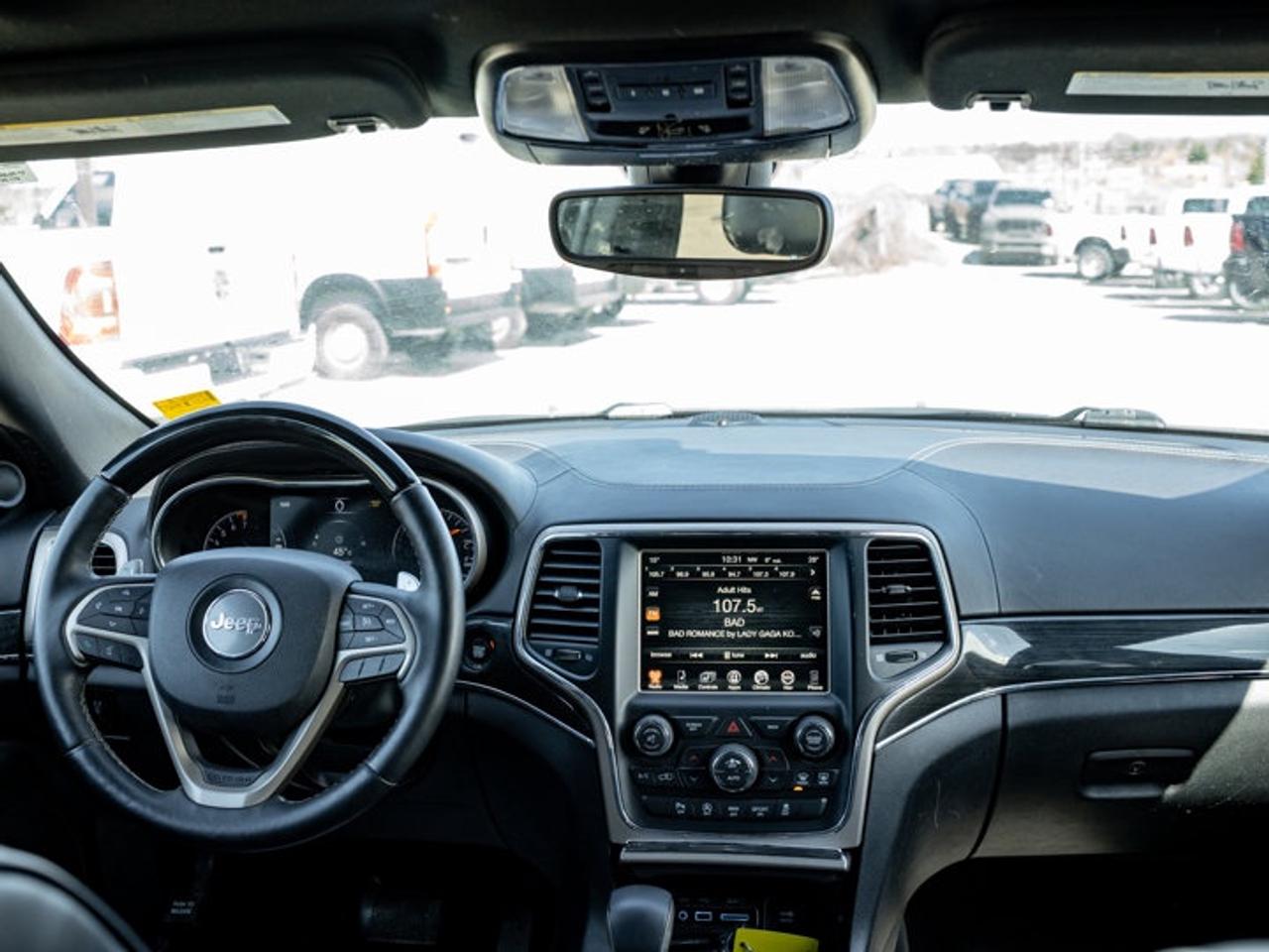 2017 Jeep Grand Cherokee Overland Photo