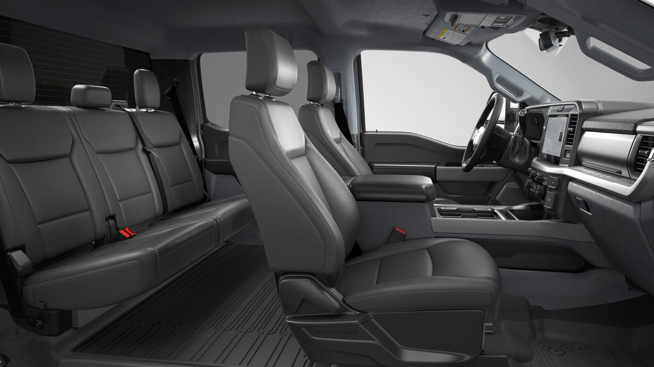 2026 Ford SuperDuty F-250® XLT Photo4