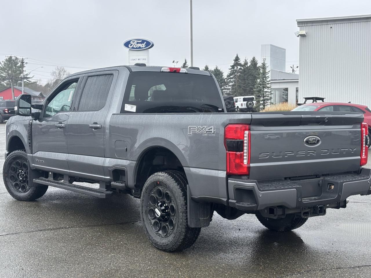 2026 Ford SuperDuty F-250® XLT Photo2