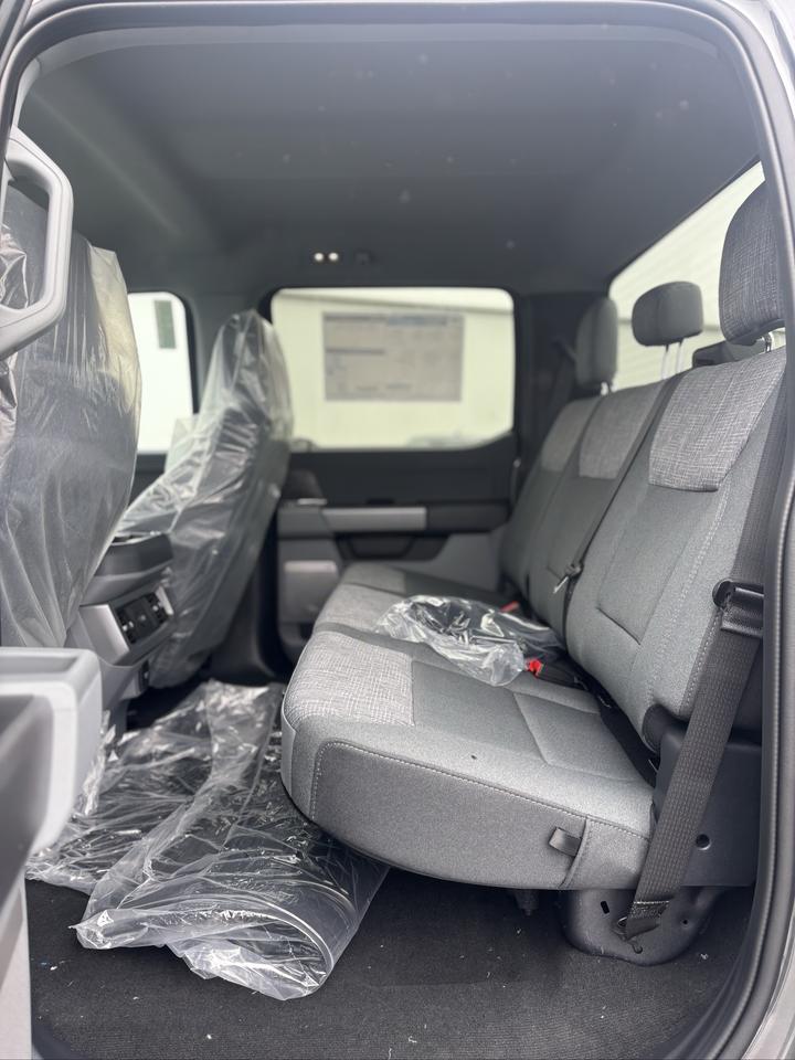 2026 Ford SuperDuty F-250® XLT Photo4